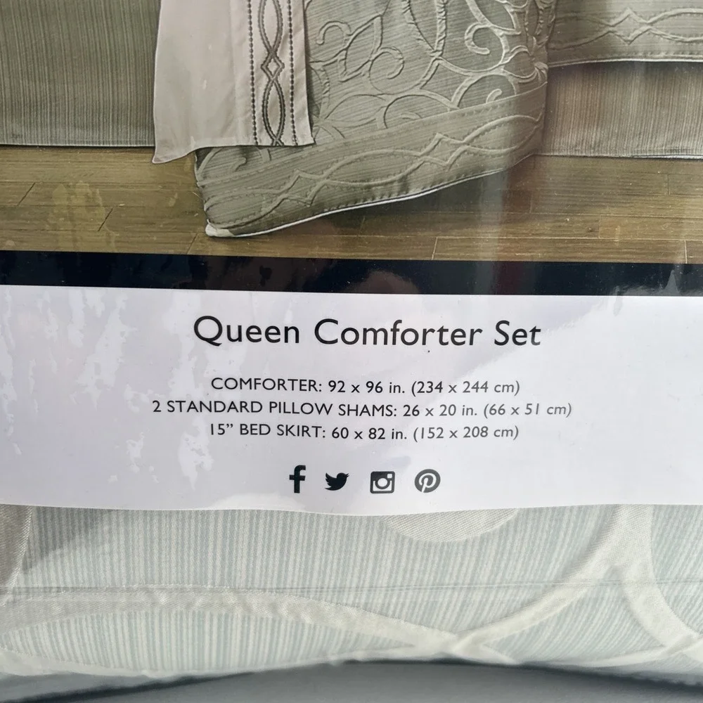 Five Queens Court Nouveau Spa Queen 4 Piece Comforter Set Geometric NEW